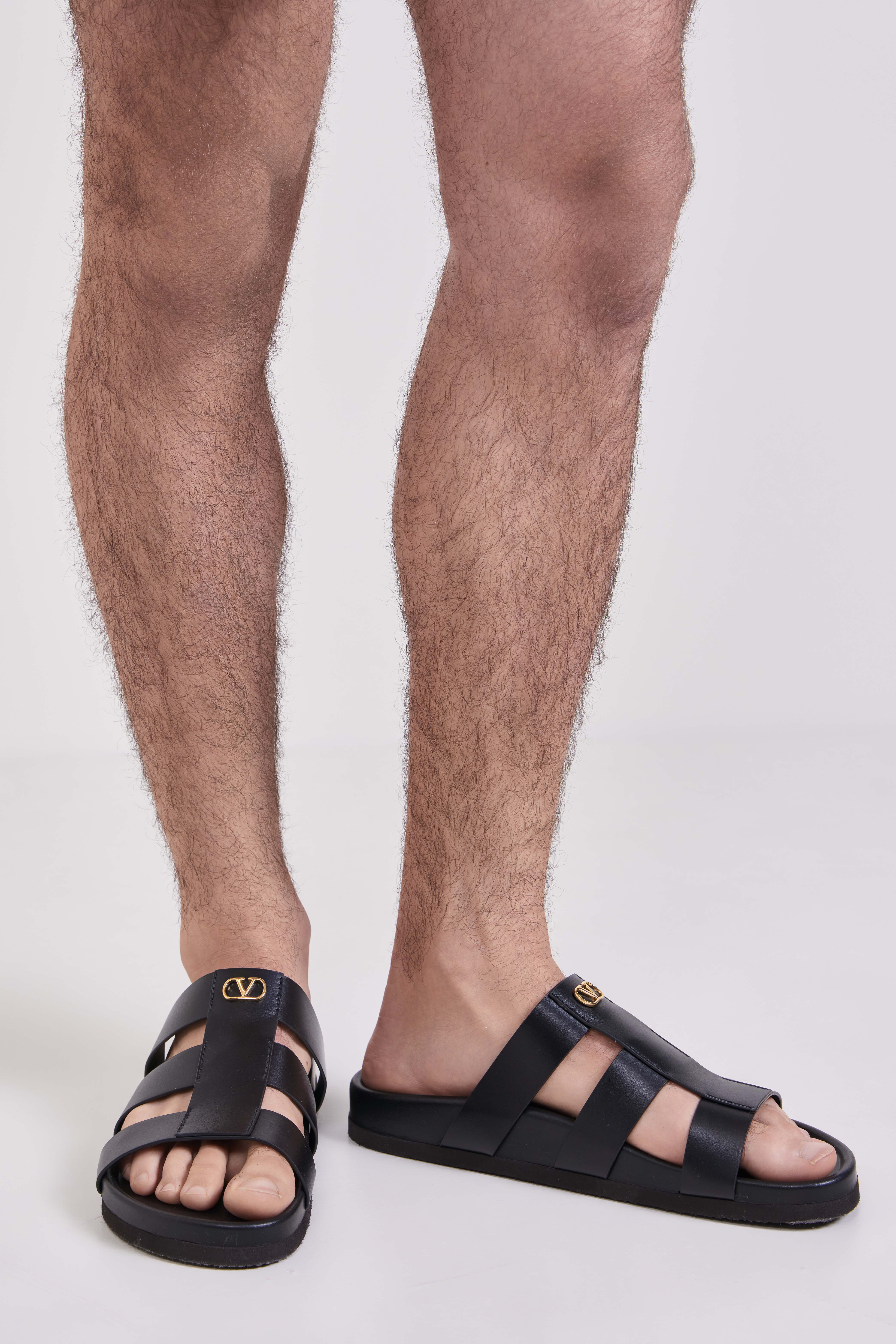 תמונת כל הלוק של כפכפי סליידס